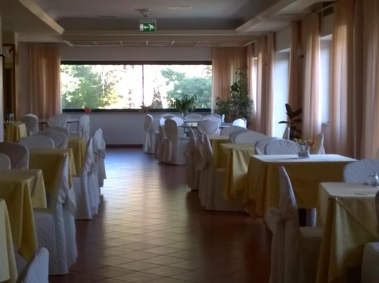 אטרי Hotel Du Parc מראה חיצוני תמונה