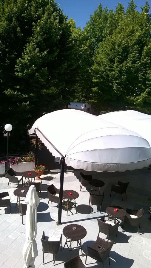 אטרי Hotel Du Parc מראה חיצוני תמונה