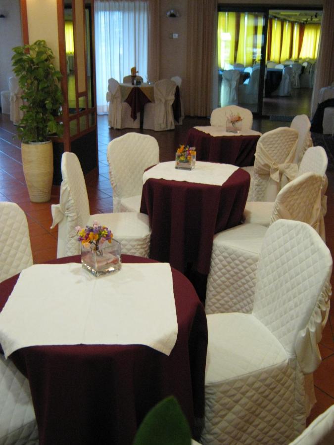 אטרי Hotel Du Parc מראה חיצוני תמונה