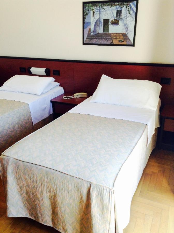אטרי Hotel Du Parc מראה חיצוני תמונה